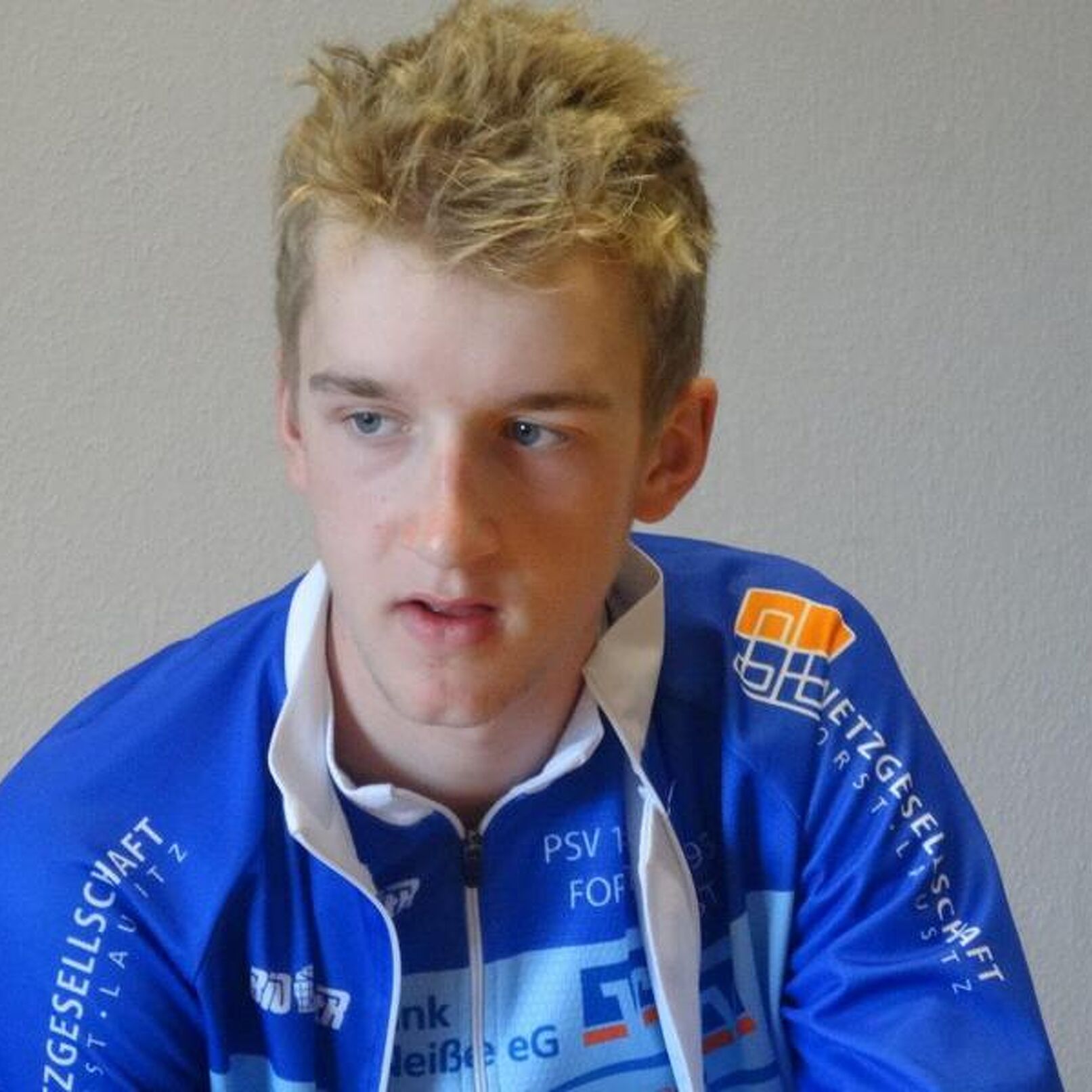 Bastian Flicke im Presssegespäch - konzentriert
