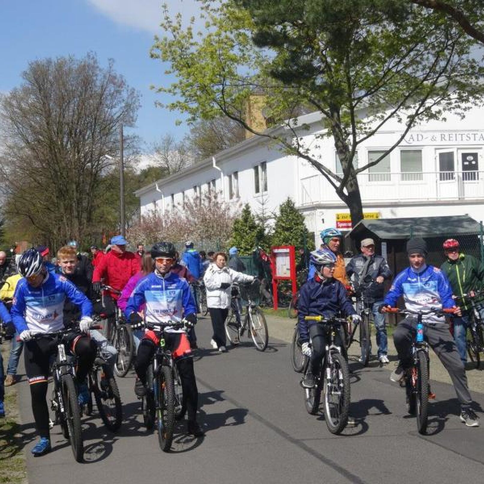 am Start für die 16 und 21 km
