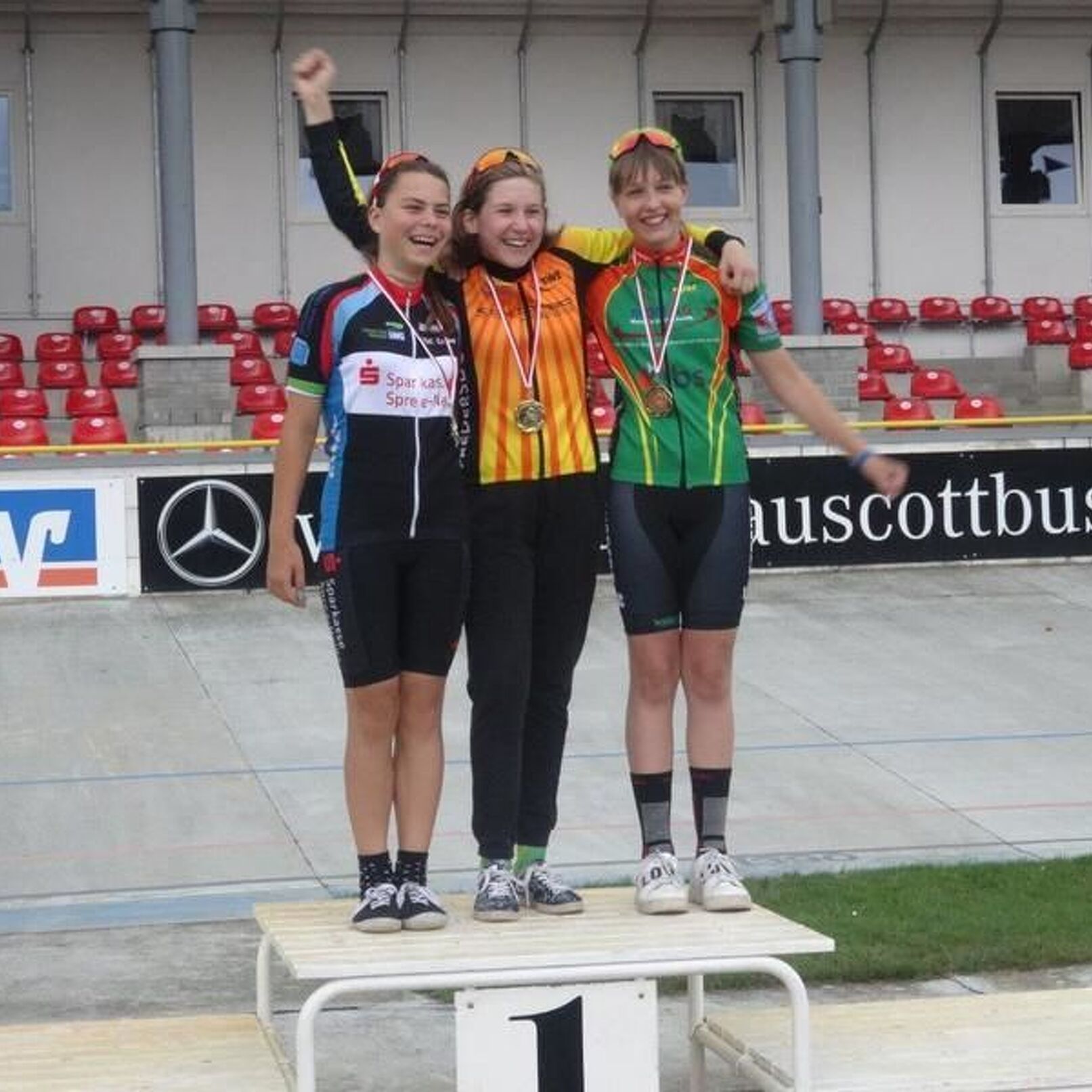 Siegerehrung Omnium Schülerinnen U13 
Laura Beuhne RSC Cottbus, Emma Rahn RSG Fredersdorf, Amy-Coleen Sadzio 1. RSC Straußberg, v.li.