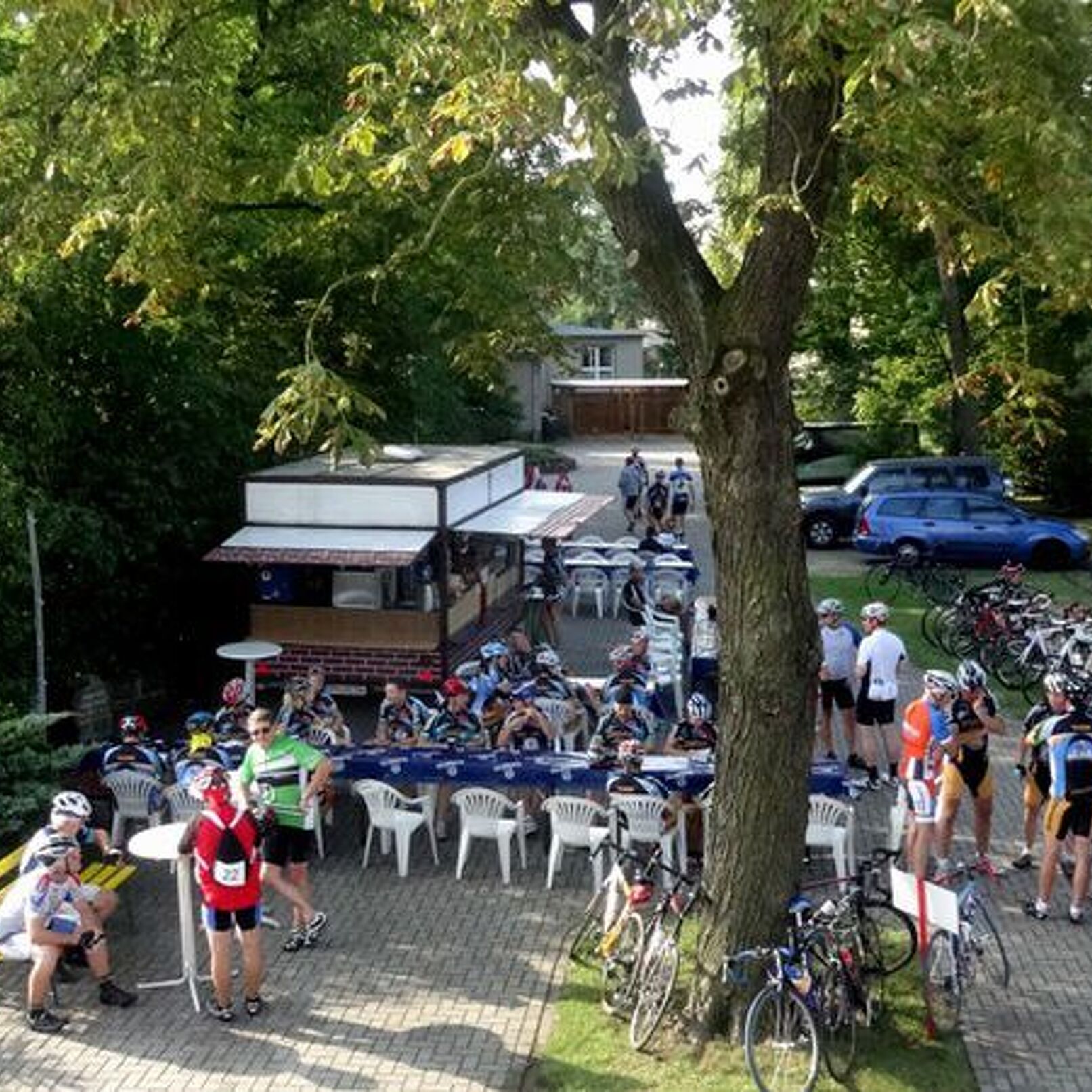 im Rad - und Reitstadion vor dem Start