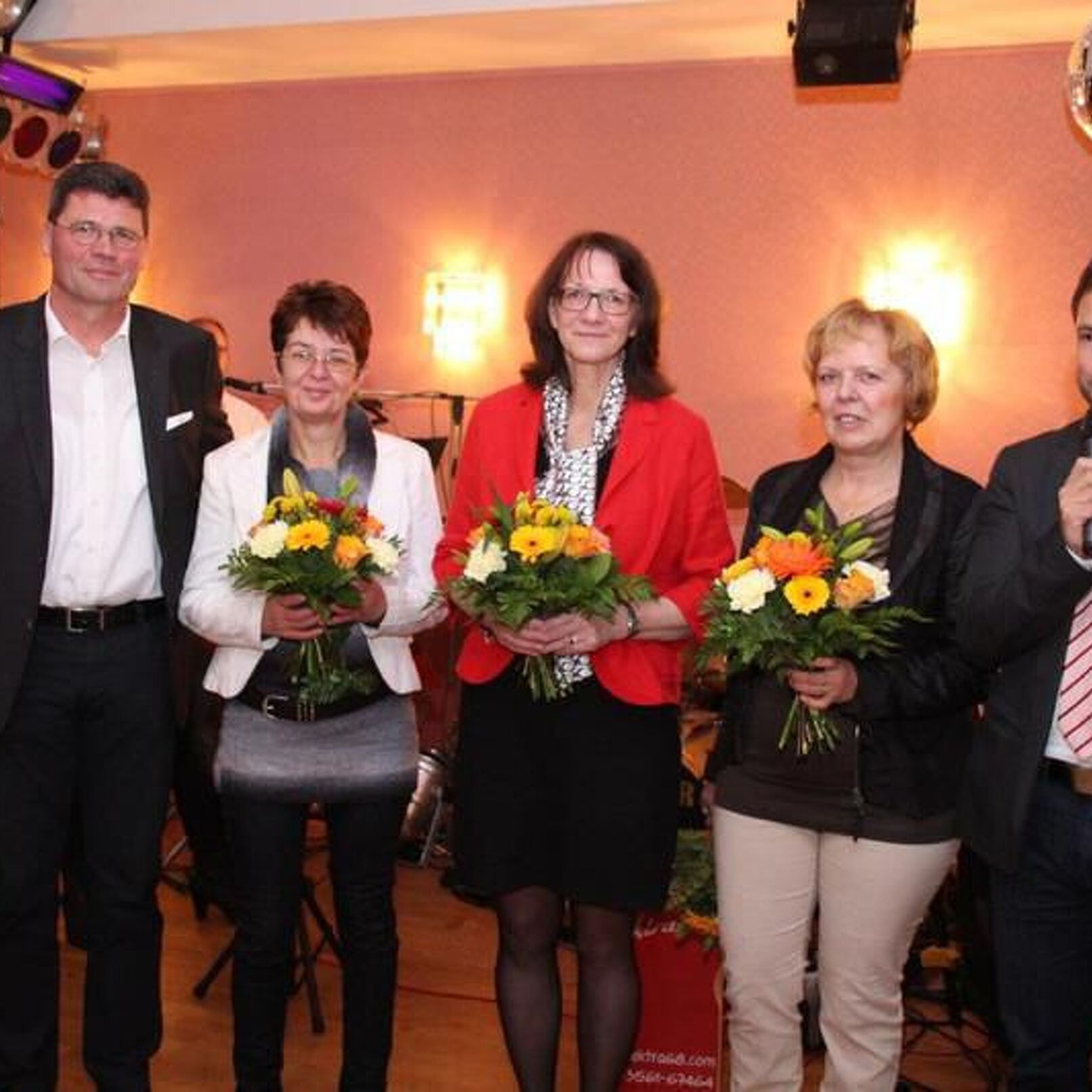 Blumen für Ines Starick, Karin Menzel, Marina Kasper und Simone Flicke (nicht auf dem Bild)