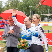 Dank von Romy Kasper an ihren Trainer Mario Vonhof, Foto: Torsten Lorenz