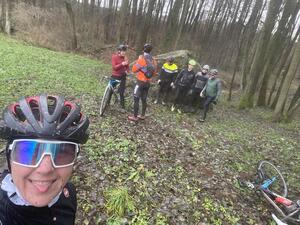 Freunde unter sich mit Gravel- und Mountain-Bike (Bild: 6/9)