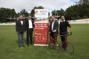 Haben alles vorbereitet fürs Sattelfest: Gerd Suschowk, Hagen Ridzkowski, Karin Menzel, Jens Handreck und Frank Schneider (v.l.).
Foto: Ludwig (Bild: 1/2)