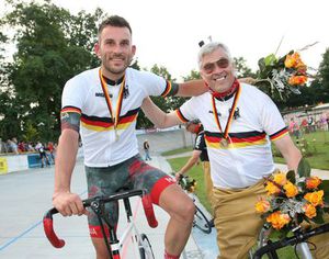 Stefan Schäfer und Schrittmacher Peter Bäuerlein sind zum dritten Mal Deutsche Stehermeister. Foto: Mareike Engelbrecht (Bild: 2/2)